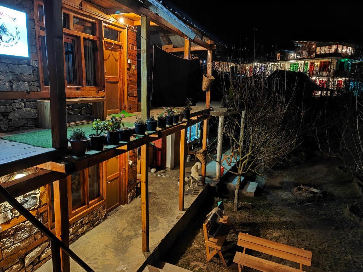 Hotel Yalakhom Tosh Exterior foto